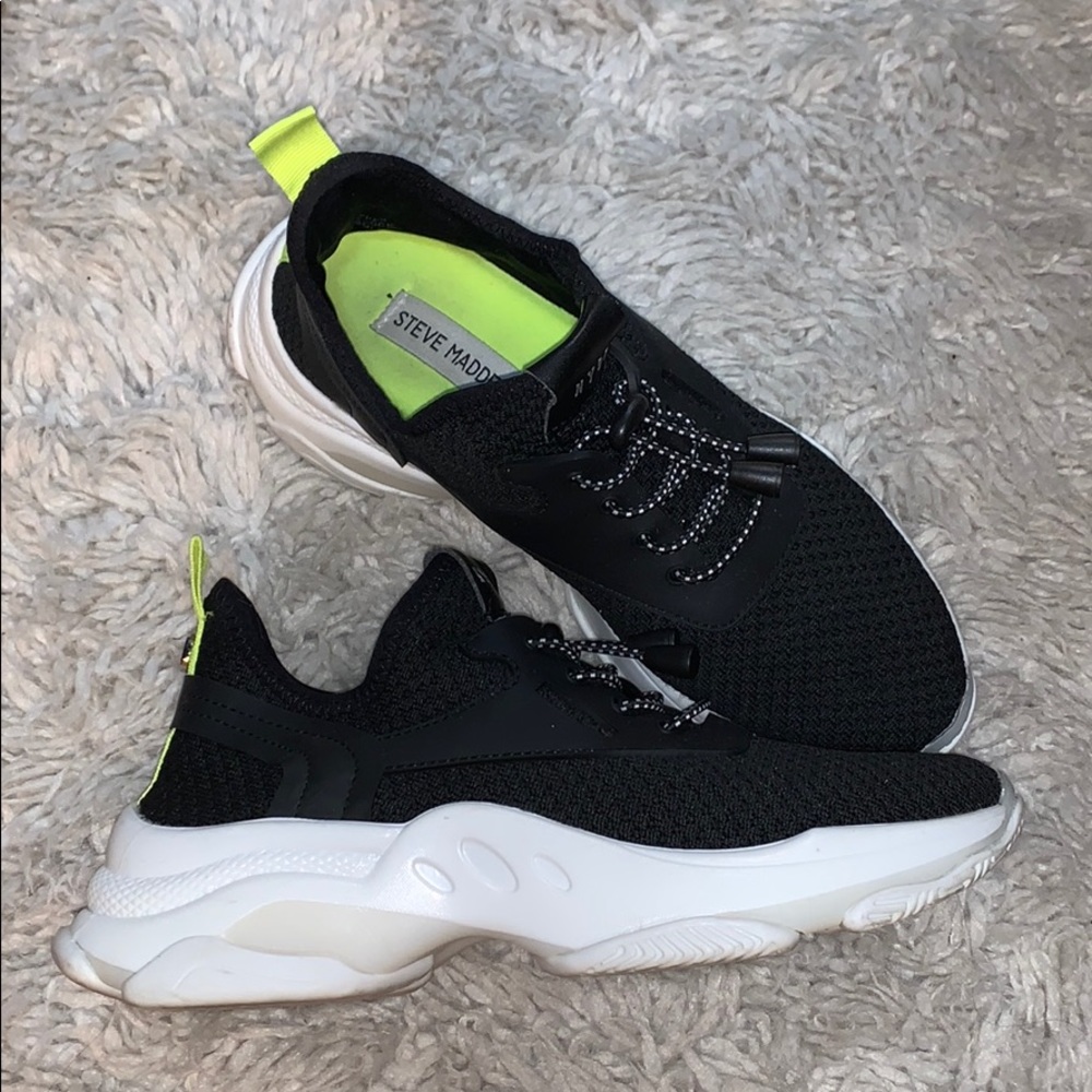 Steve Madden Myles Sneakers